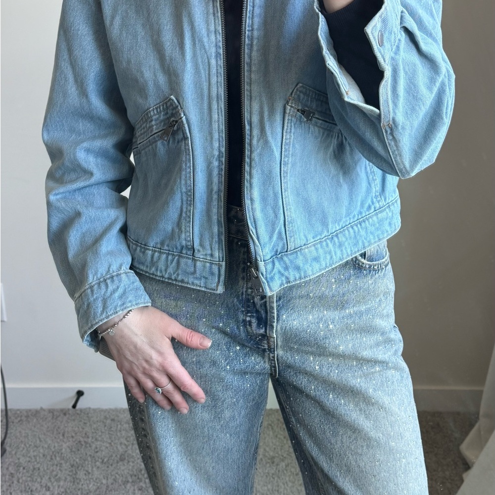 Levi’s Women’s Western Zip-Front Denim Bomber Jacket Light Wash Size M - Picture 8 of 8